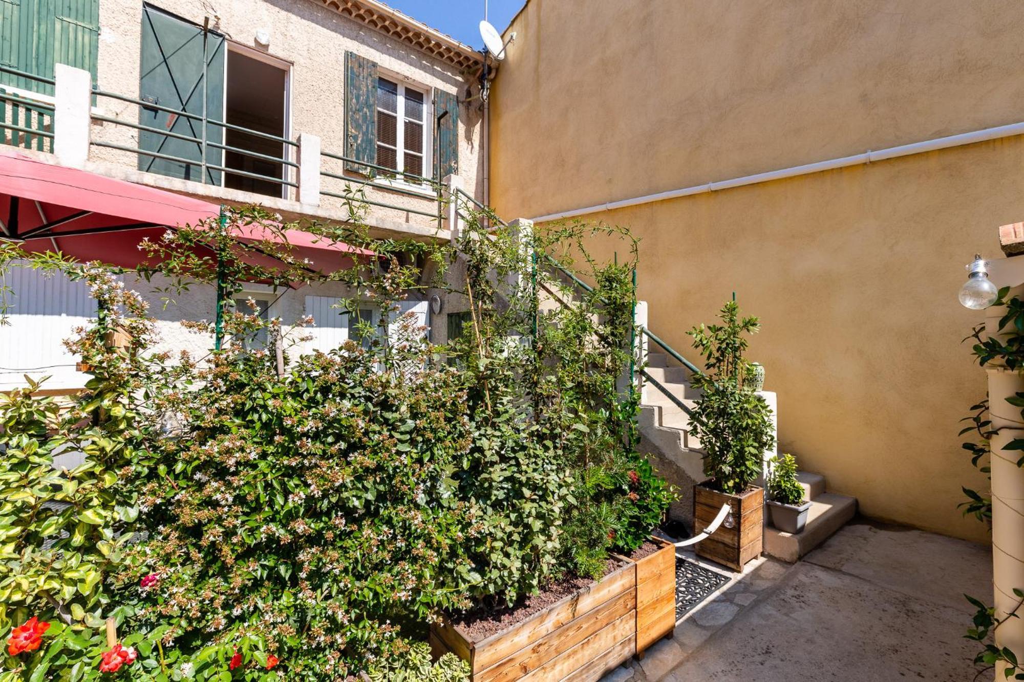 Soleil En Ville - Coeur De Ville, Climatisatise Et Au Calme Plein Sud A 300 M Du Port Vieux 拉西约塔 客房 照片
